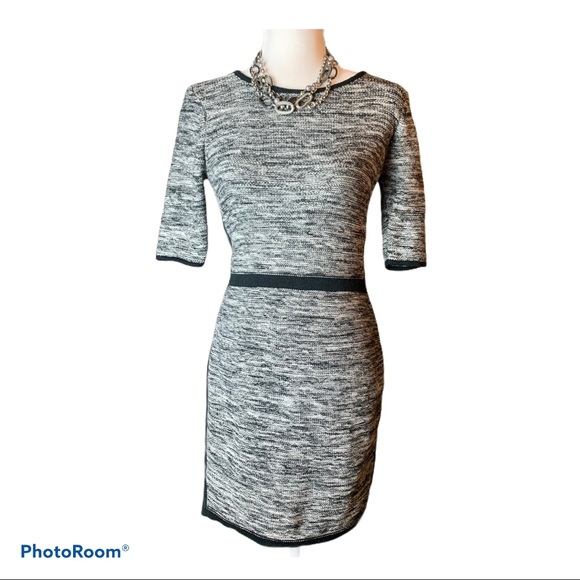 Banana Republic Dresses & Skirts - Banana Republic Black & White Knit Sweater Dress